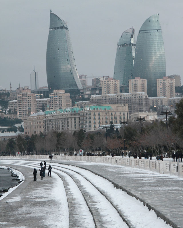 snowing  in baku azerbaijan